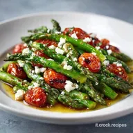 Mezze Maniche Asparagi Feta: Cremosa e Fresca